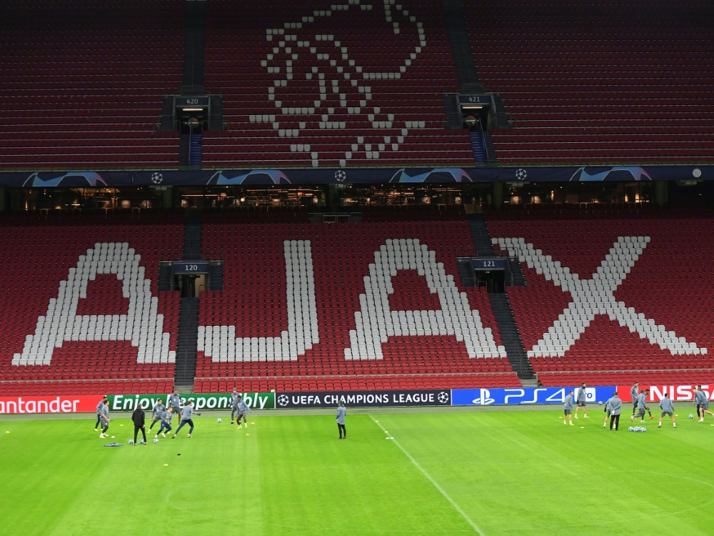 Bald wieder volle Ränge bei Topklubs wie Ajax Amsterdam?