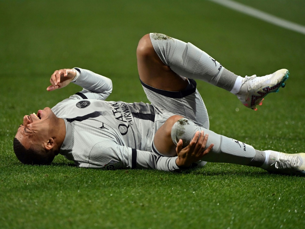 Musste nach 20 Minuten verletzt vom Feld: Kylian Mbappe (Foto: AFP/SID/Sylvain THOMAS)