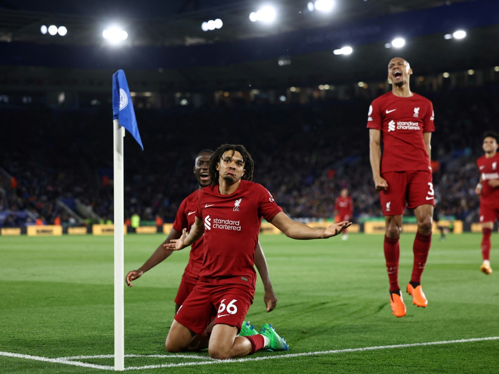 Liverpool darf hoffen - Leicester droht der Abstieg (Foto: AFP/SID/DARREN STAPLES)
