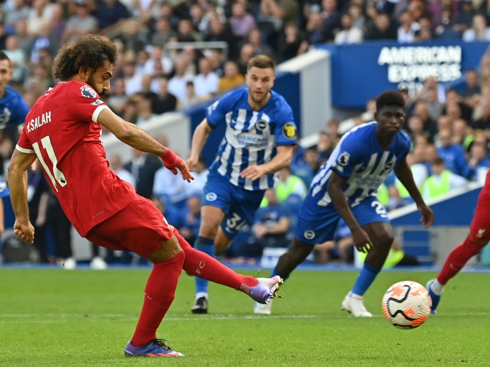 Salah beim Elfmeter zur Liverpooler Führung (Foto: AFP/SID/GLYN KIRK)