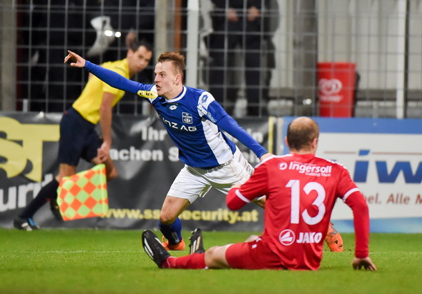 Fussball SK Vorwaerts Steyr vs FC Blau Weiss Linz 26.10.2015-2-13 Bildgröße ändern