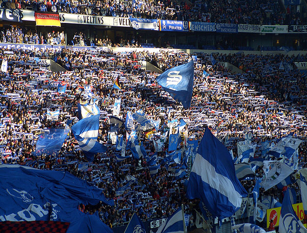 632px-Schalke 04 Fans 664