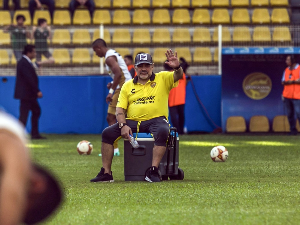Maradona leidet offenbar an Arthrose in beiden Knien