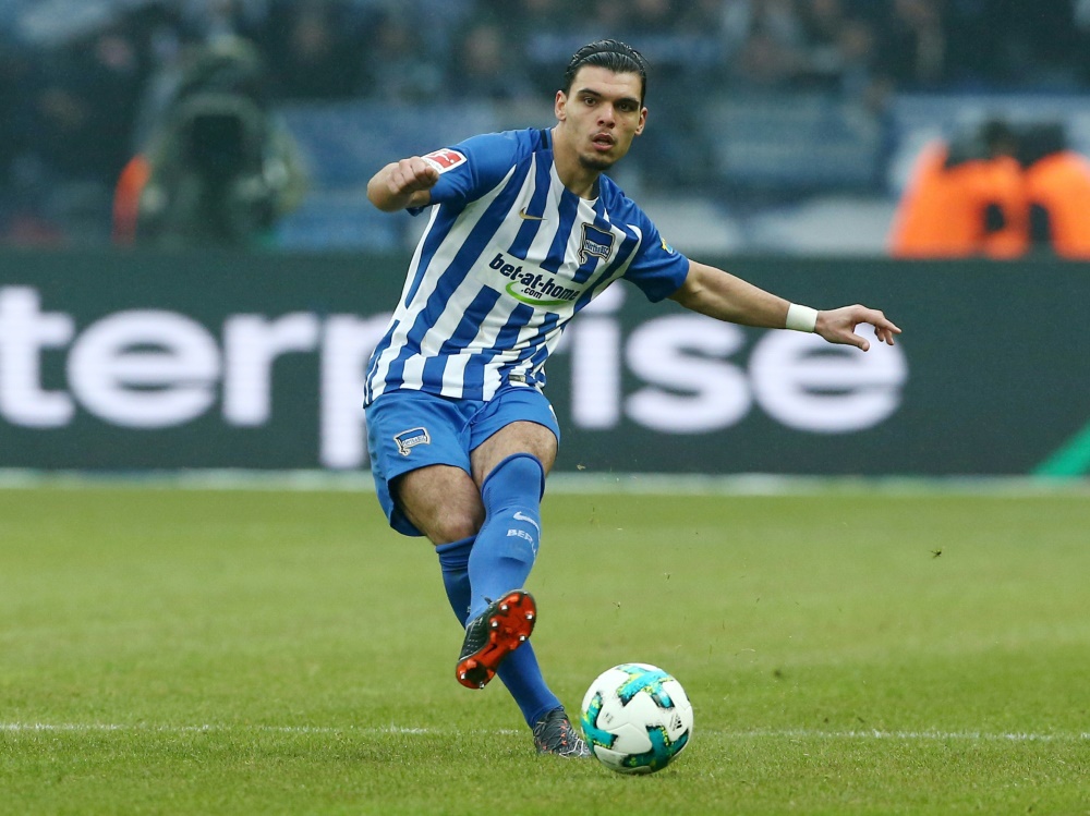 Karim Rekik wird der Hertha in Freiburg fehlen