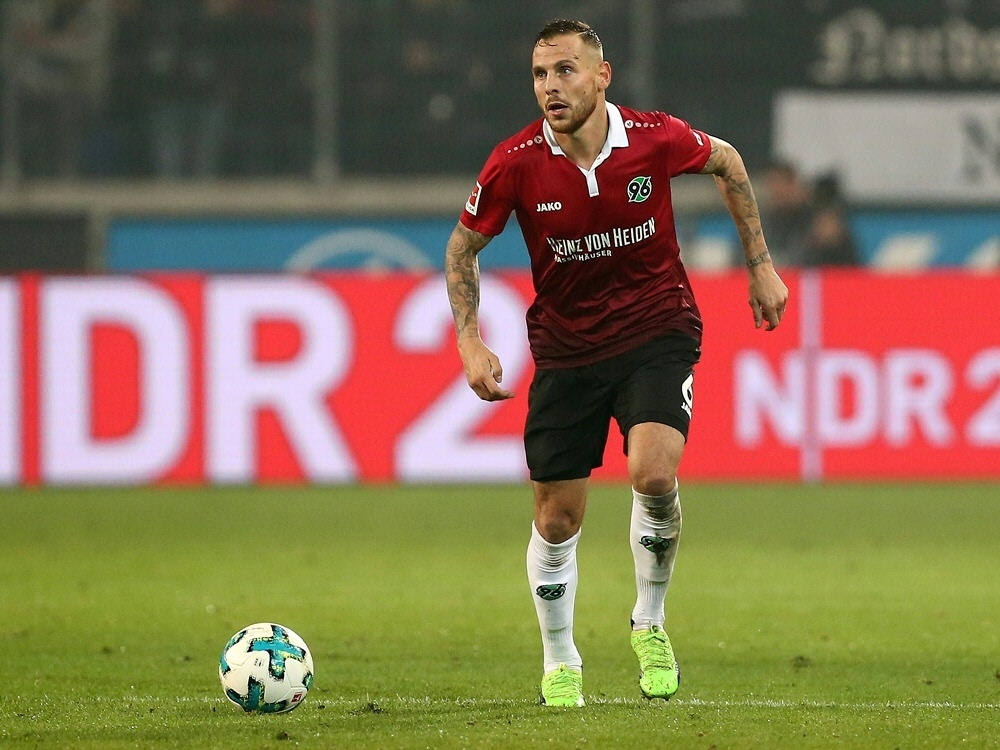 Marvin Bakalorz wird Hannover 96 gegen den FCA fehlen