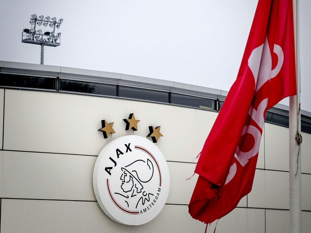 Ajax Amsterdam hat seinen Vereinsarzt de Winter gefeuert