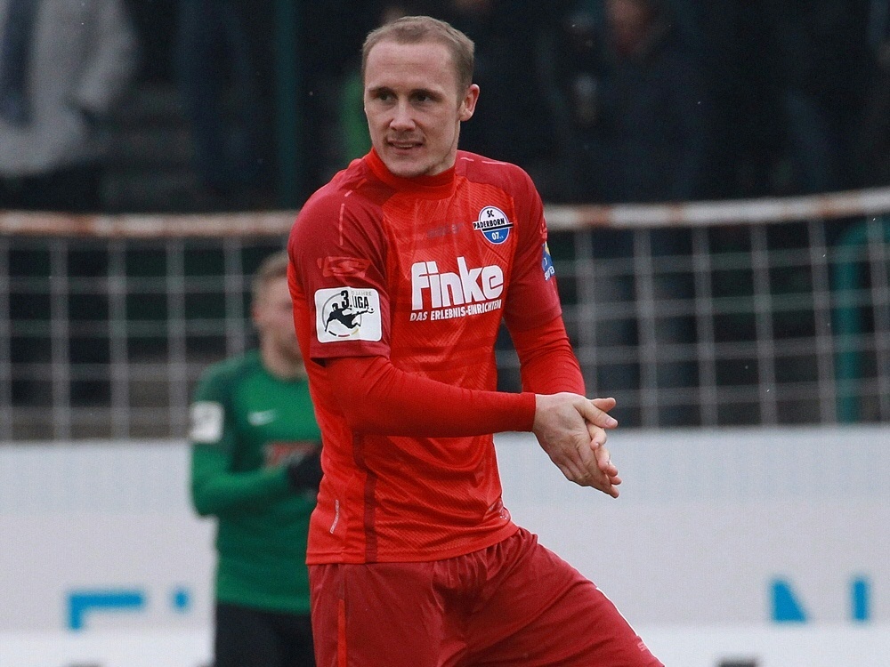 Sven Michel trifft doppelt für den SC Paderborn