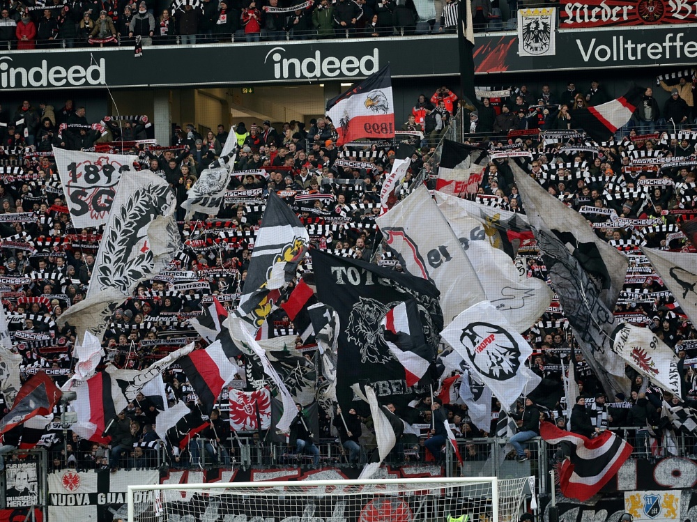 13.500 Fans begleiten Eintracht Frankfurt nach Mailand