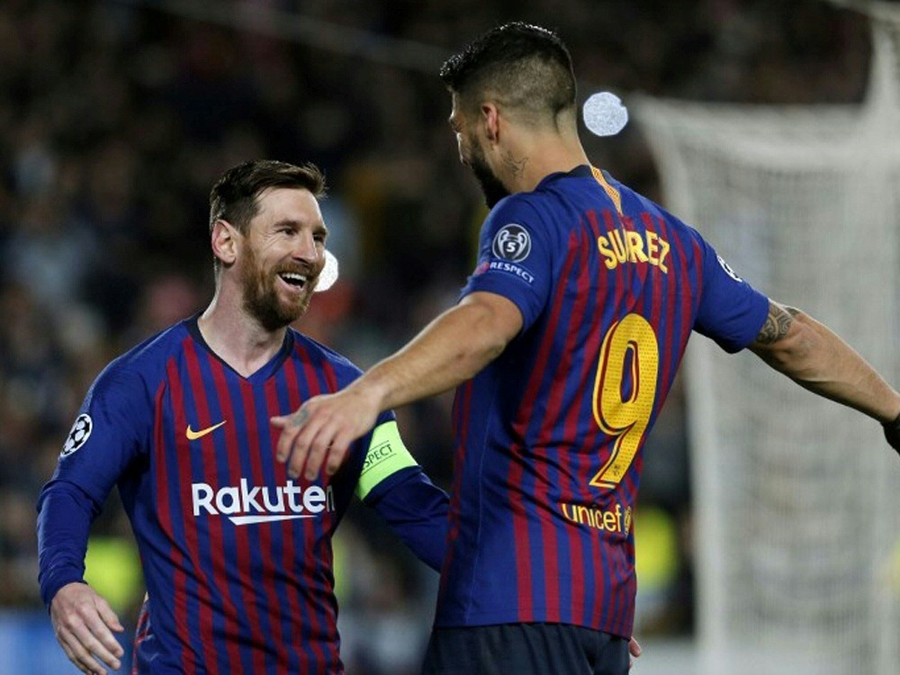 Lionel Messi (l.) führt Barcelona ins Viertelfinale