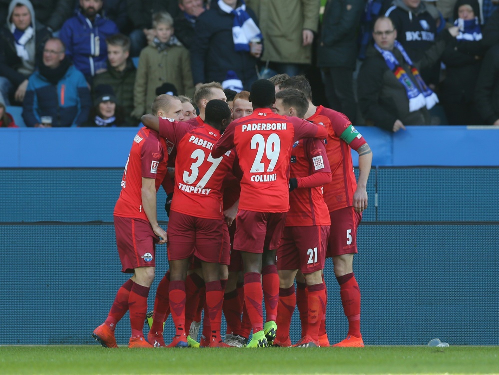 Der SC Paderborn bejubelt einen Auswärtssieg