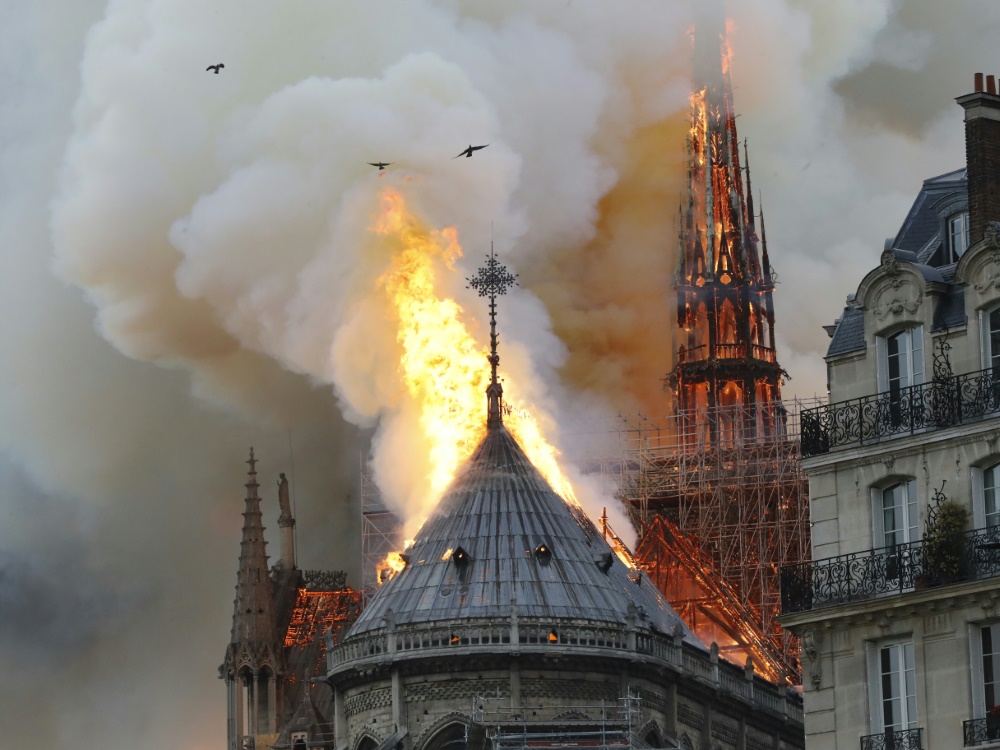 Der Fußball will beim Wiederaufbau der Notre-Dame helfen