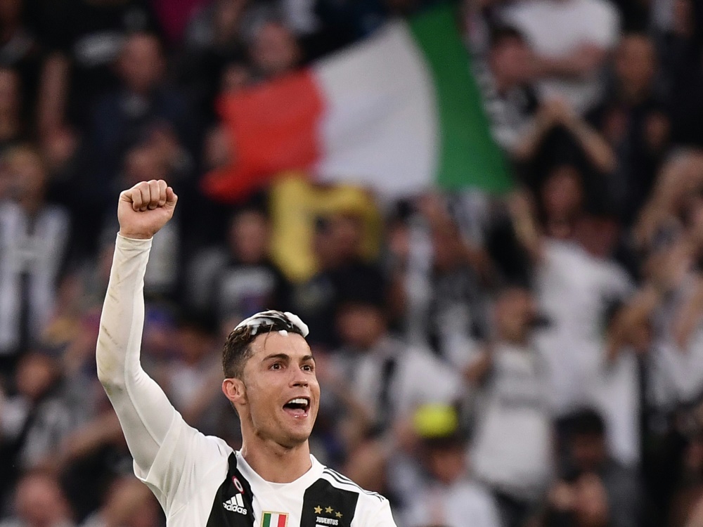 Ronaldo feiert seinen ersten italienischen Meistertitel