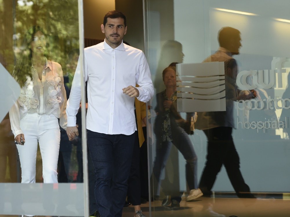 Iker Casillas verlässt das Krankenhaus