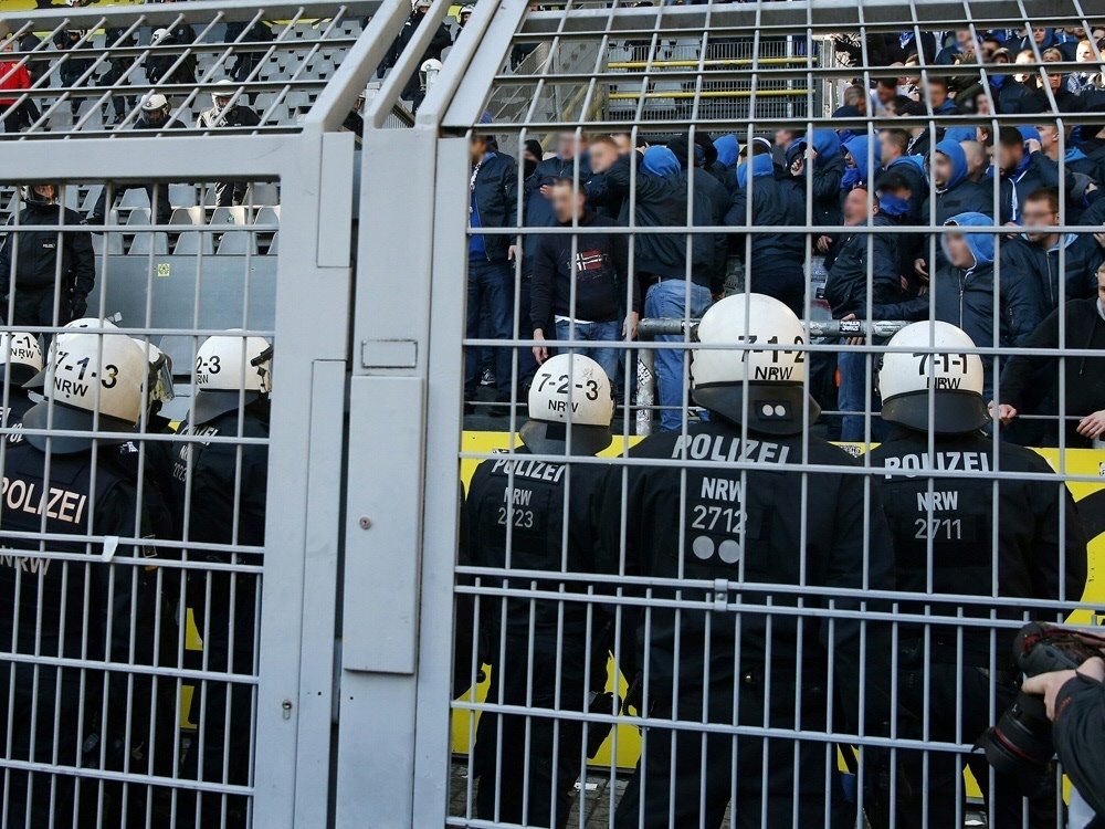 Oberliga-Spiel: Polizei nimmt Krawallmacher fest