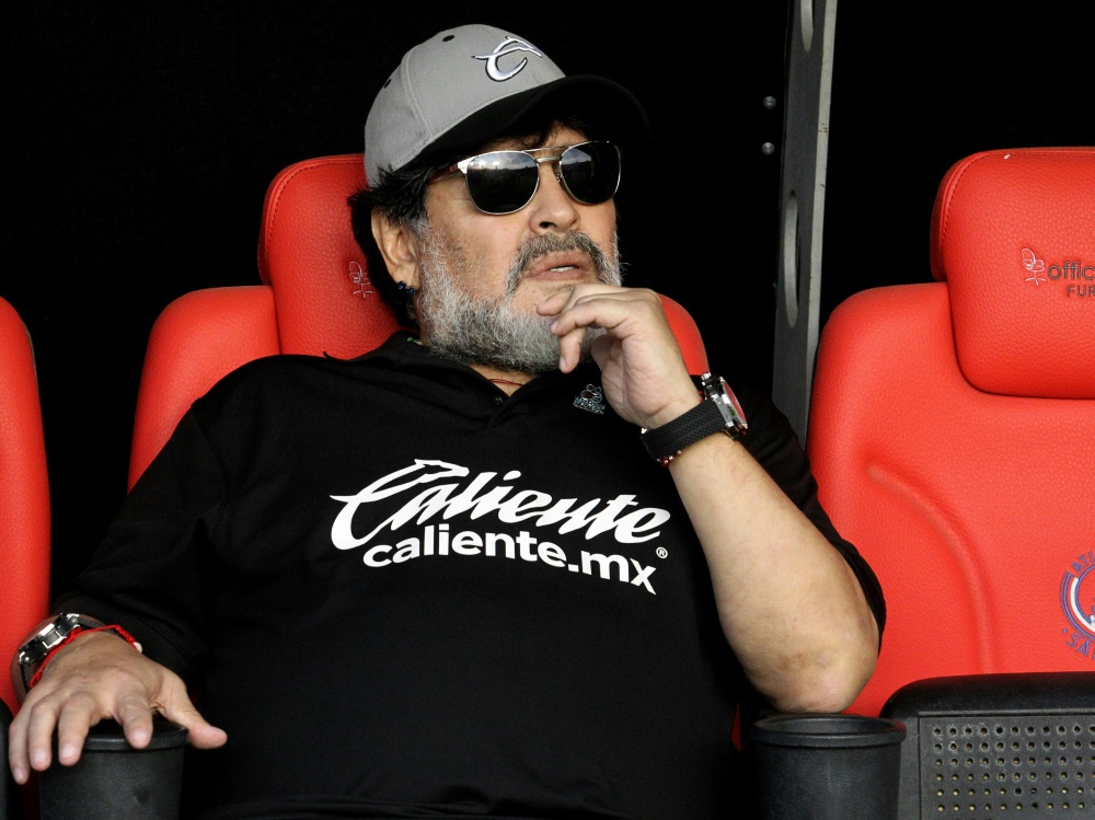 Diego Maradona wird Trainer in Argentinien