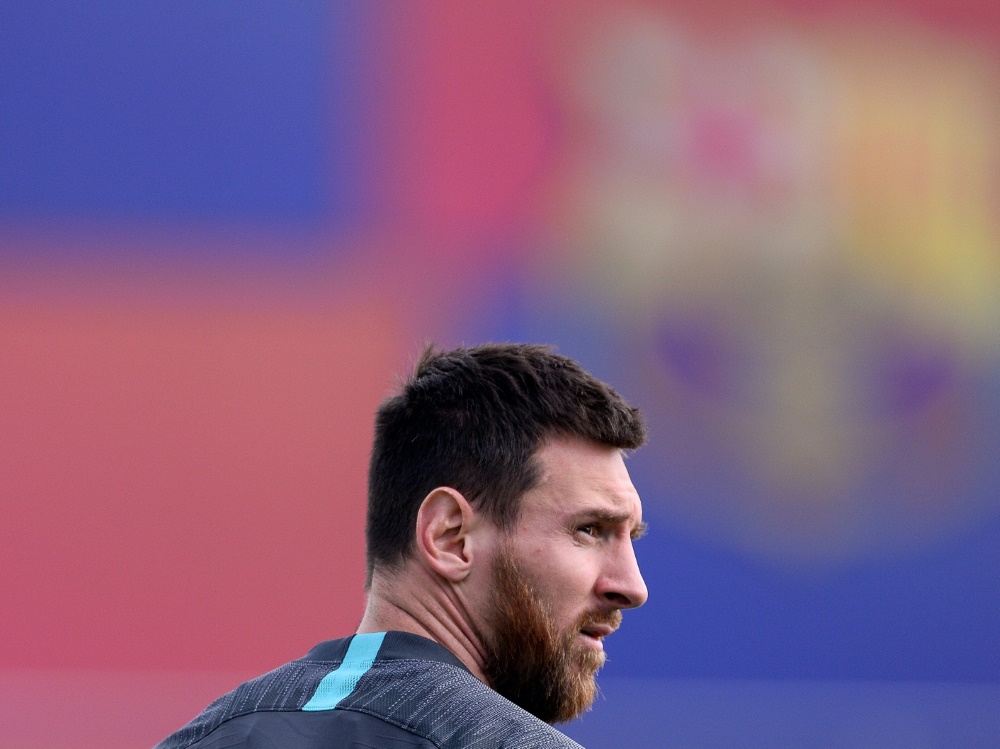 Lionel Messi sitzt gegen den BVB nur auf der Bank