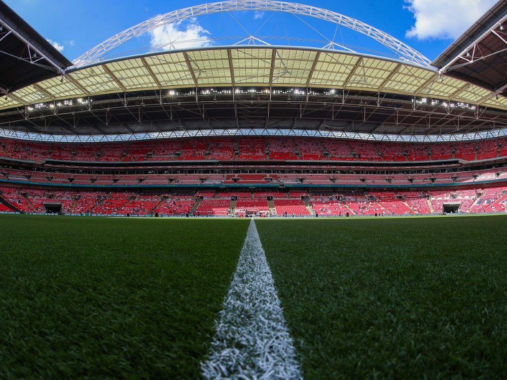 Ausverkauftes Wembley-Stadion bei Frauen-Länderspiel