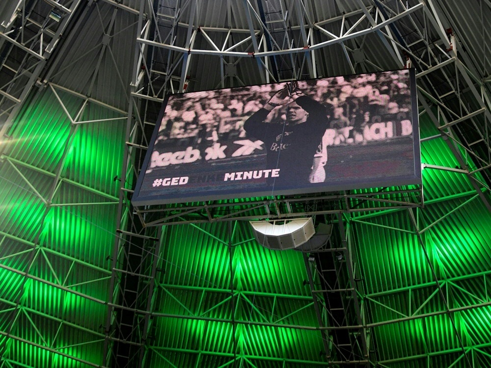 Die Nationalmannschaft gedenkt Torhüter Robert Enke