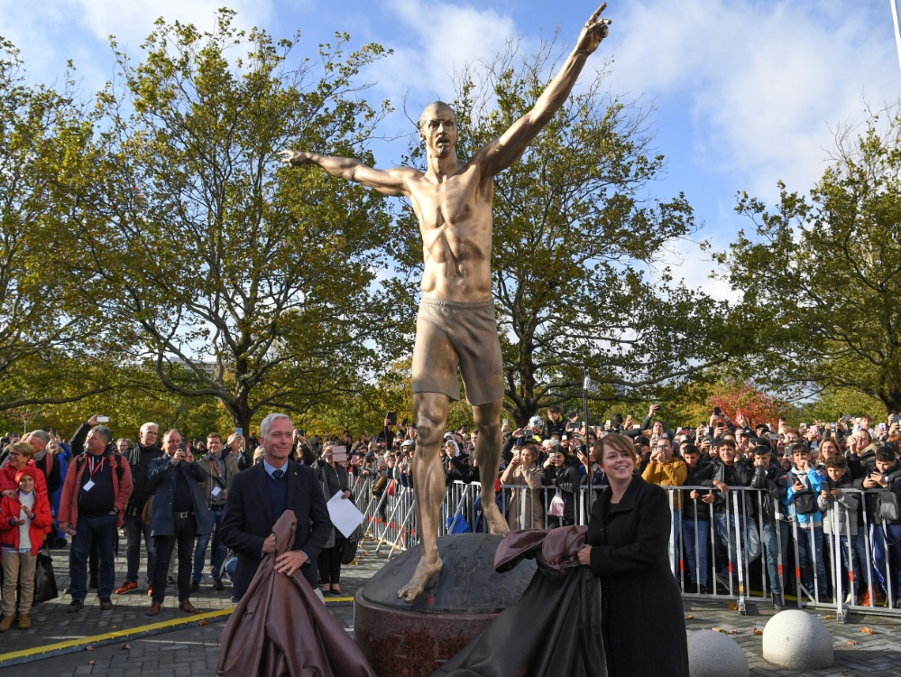 Ibrahimovic-Statue von erbosten Fans beschädigt