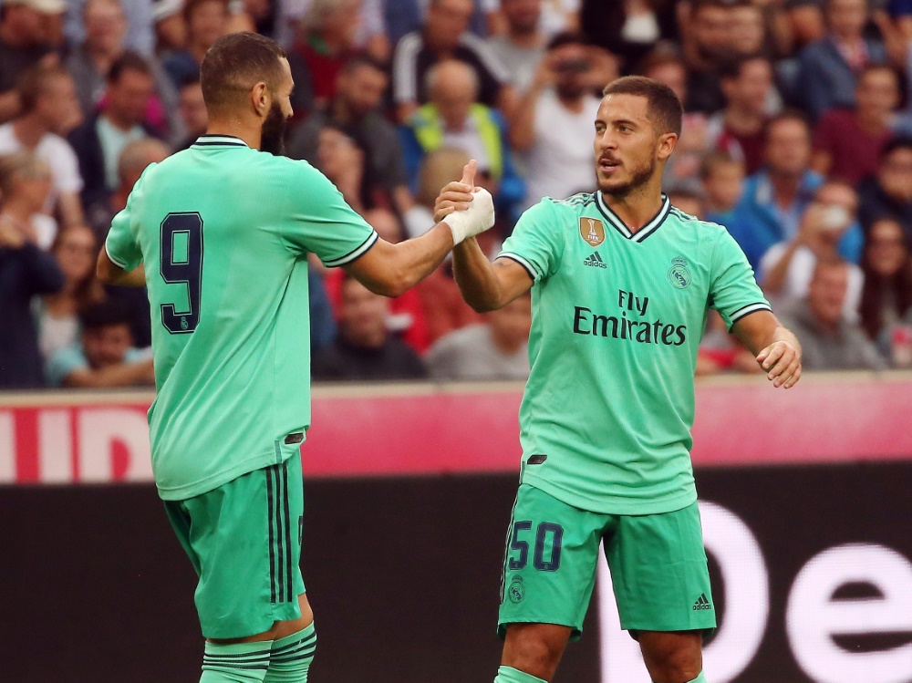 Real läuft gegen Espanyol in grünen Trikots auf