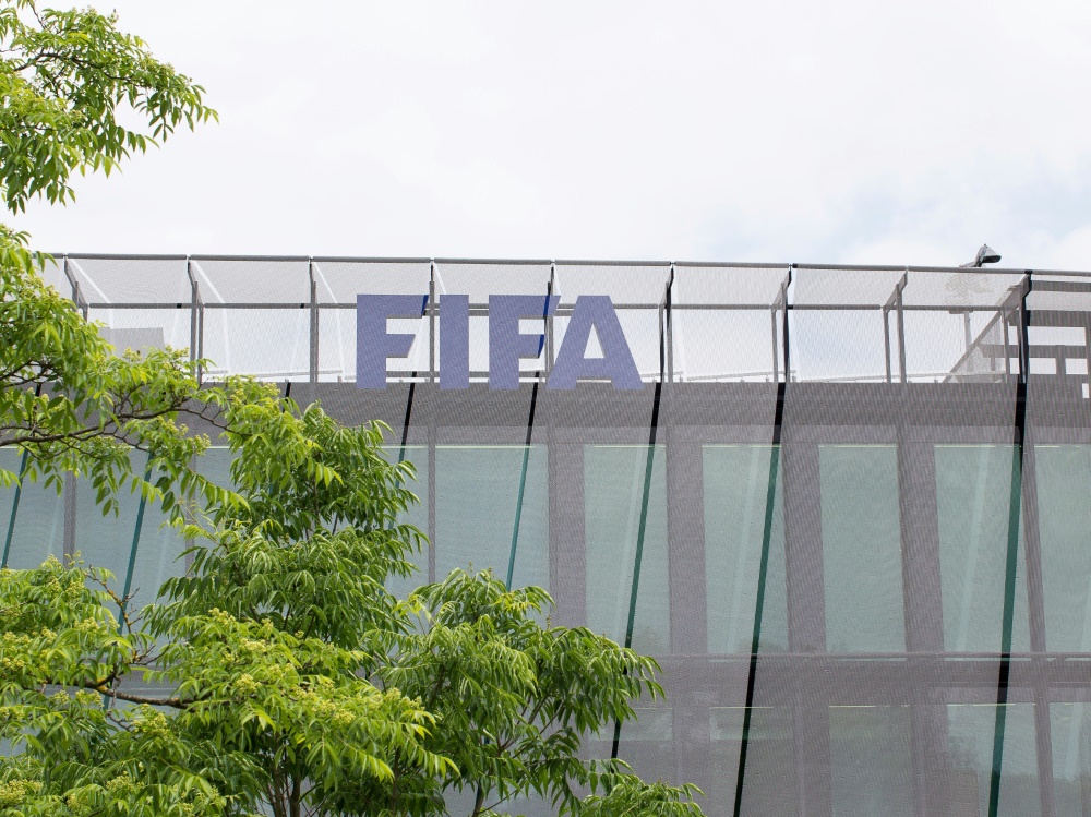 FIFA sperrt Ariel Alvarado lebenslänglich