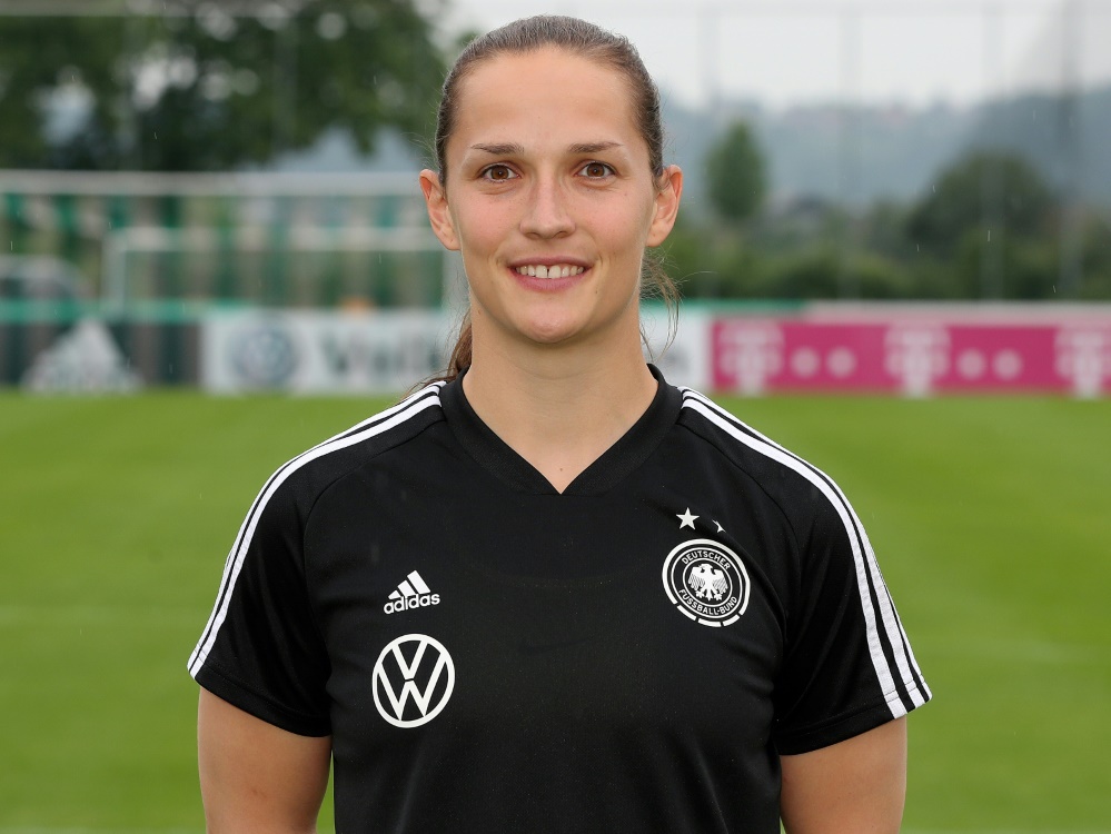 Bayern verlängert mit Torhüterin Laura Benkarth