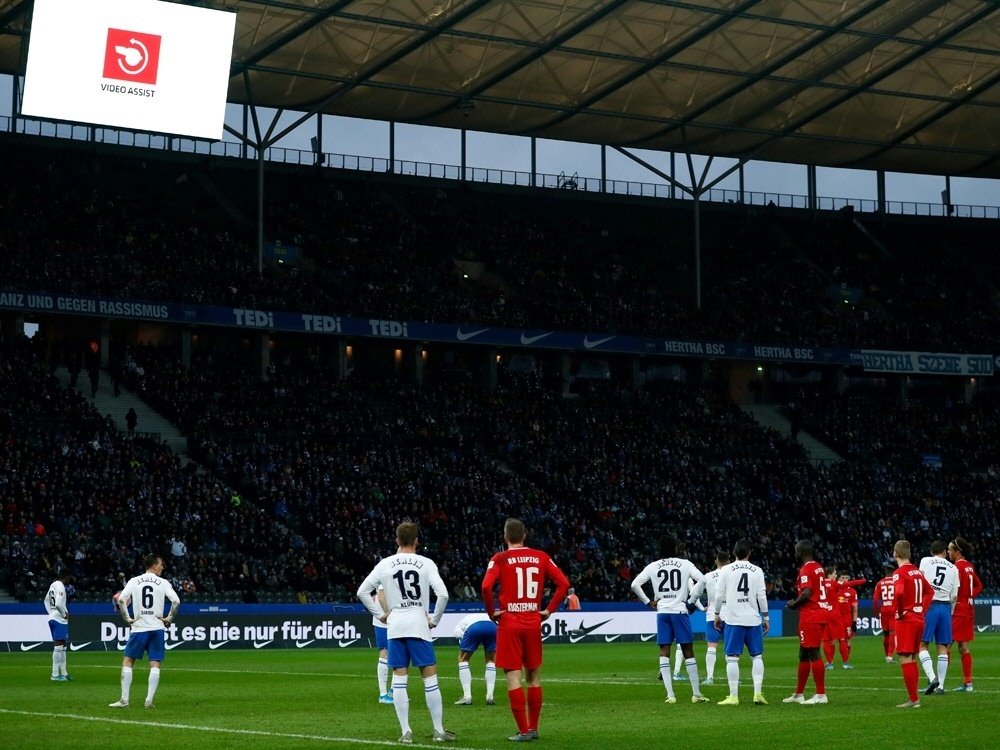 Analyse: VAR greift in der Bundesliga immer häufiger ein