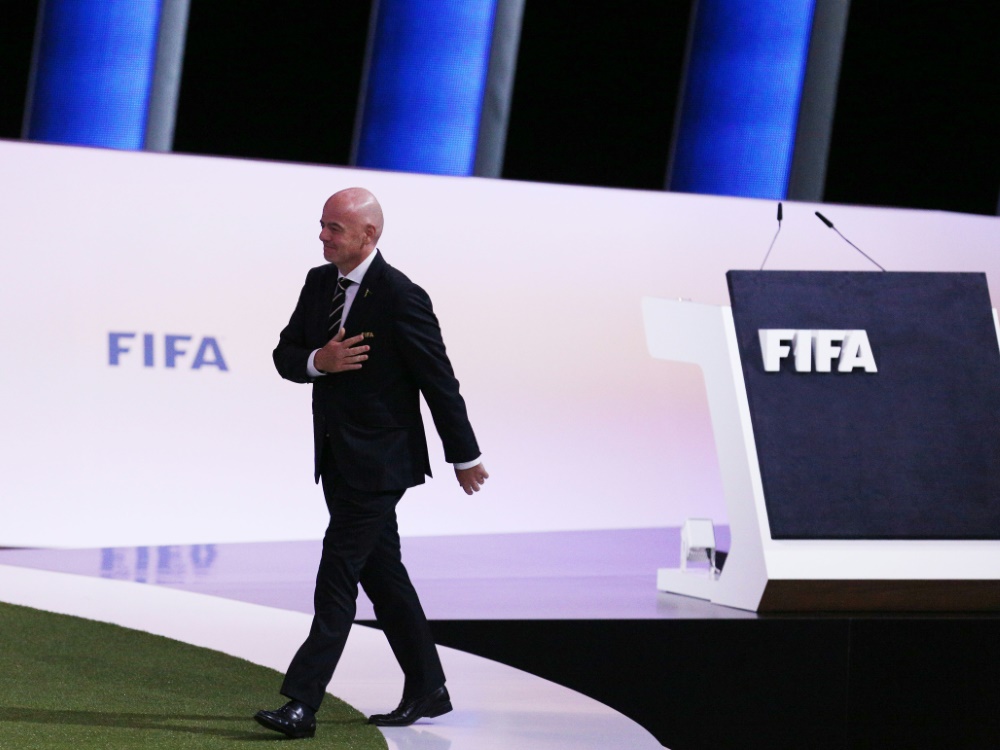 FIFA-Präsident Infantino sieht den Videobeweis positiv