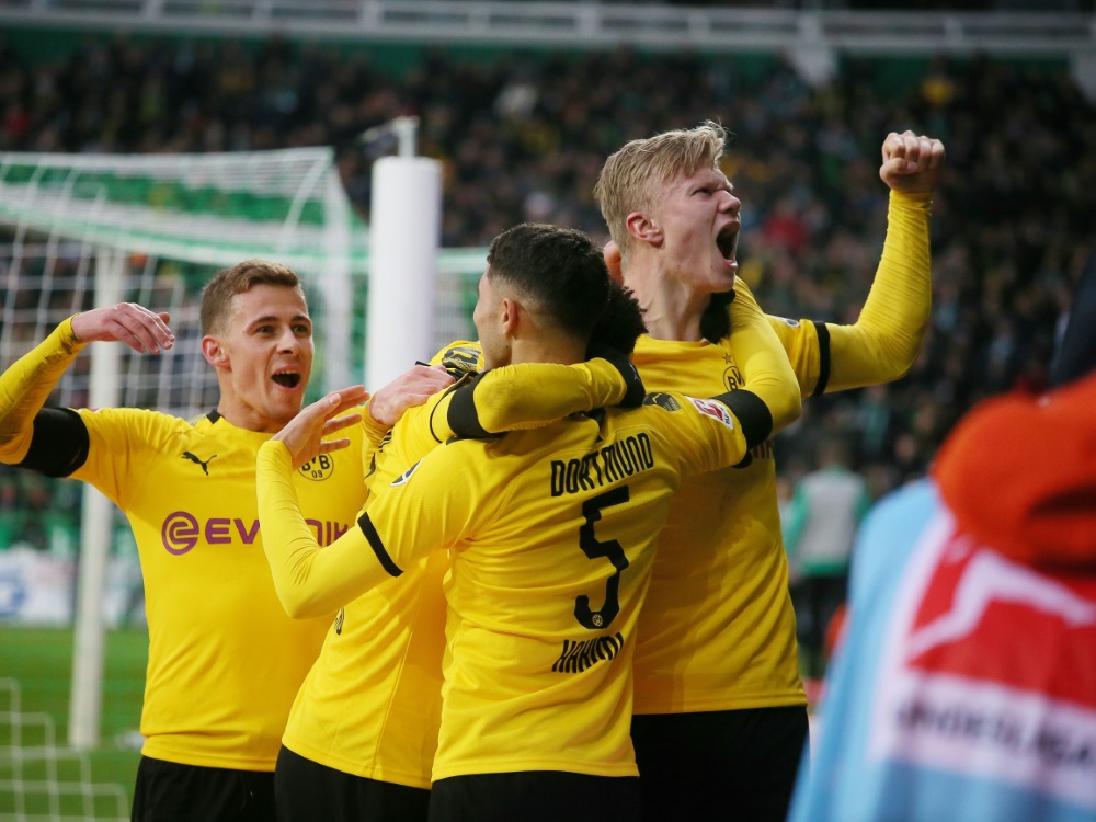 Dortmund bejubelt einen Auswärtserfolg in Bremen