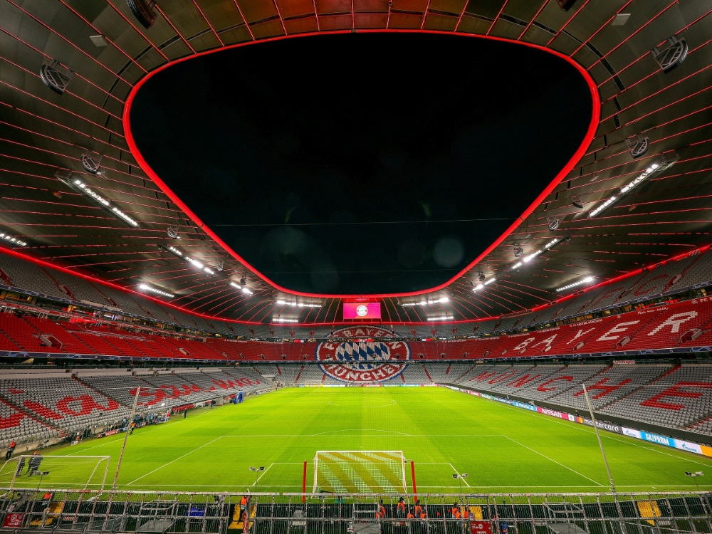 Uli Hoeneß würdigt die Allianz Arena als Meilenstein