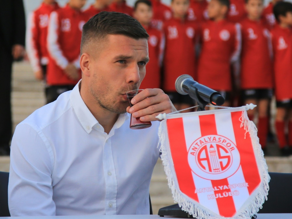 Podolski eröffnet einen nächsten Geschäftszweig
