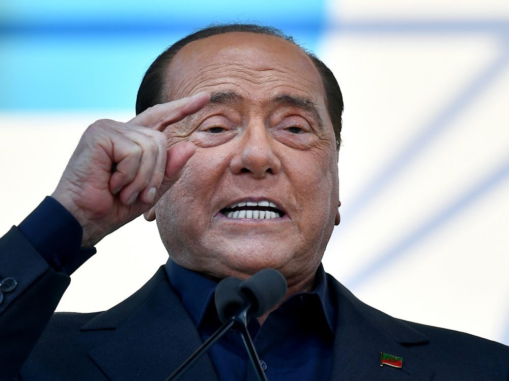 Silvio Berlusconi ist mit dem Coronavirus infiziert