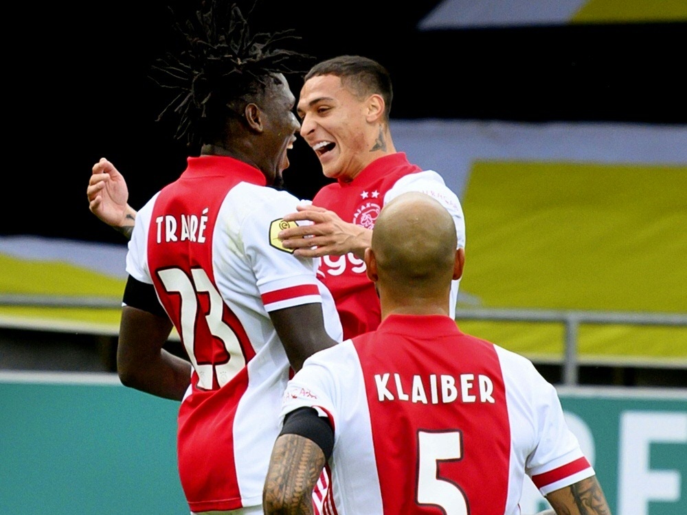 Ajax Amsterdam fertigt VVV Venlo ab