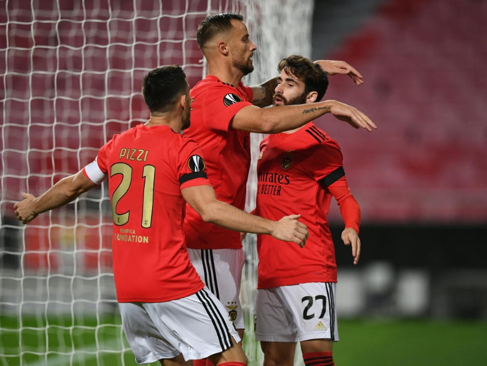 Benfica Lissabon kommt in Unterzahl zurück