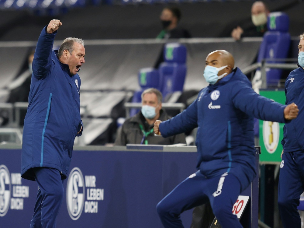 Schalke und Dortmund weiter, Fürth überrascht Hoffenheim