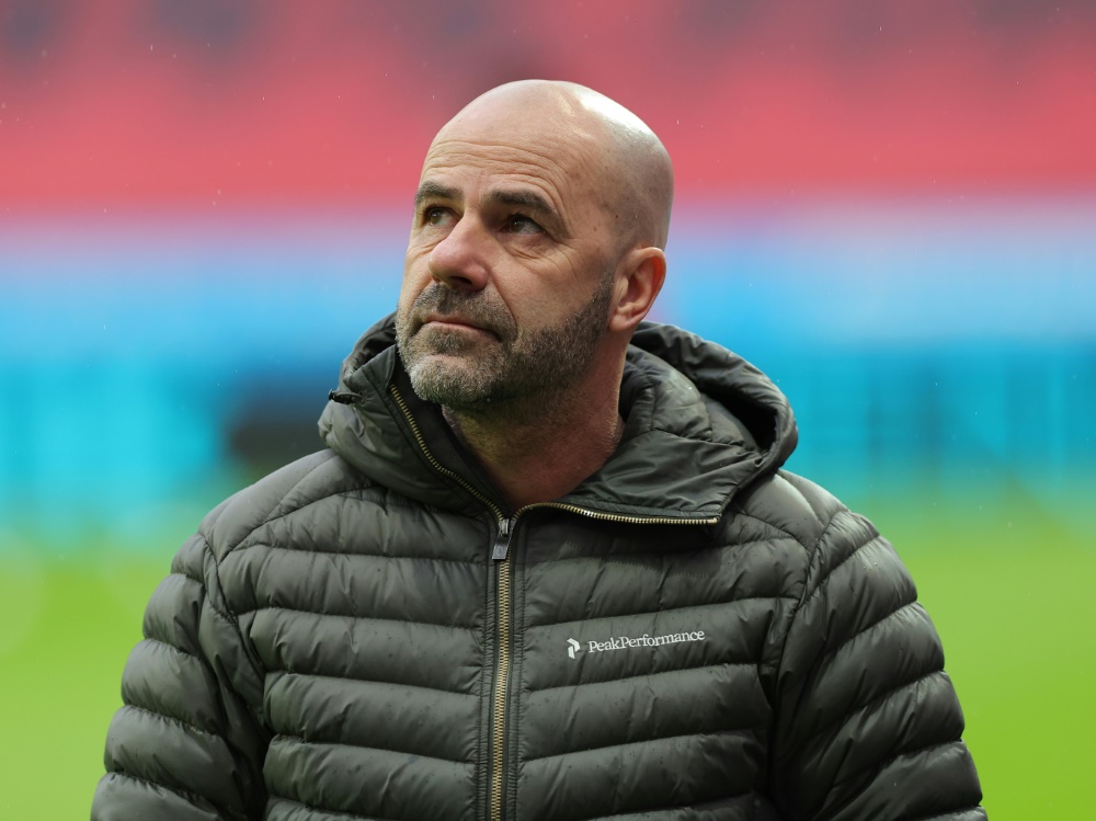 Bayer-Trainer Peter Bosz beklagt neun verletzte Spieler