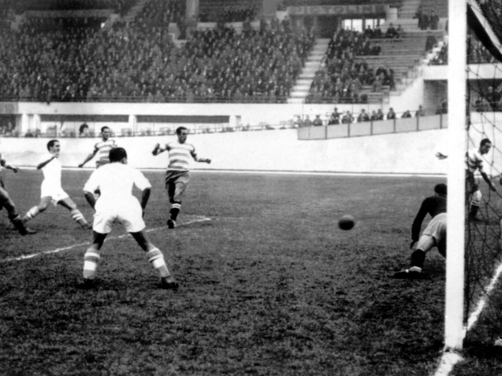 Das Nationalteam von 1937 gegen den Rivalen aus Dänemark