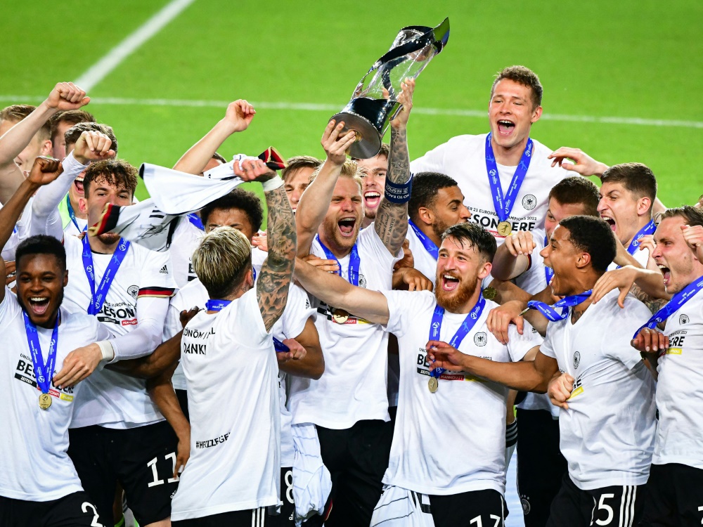 Auch Löw gratuliert der deutschen U21 zum EM-Titel