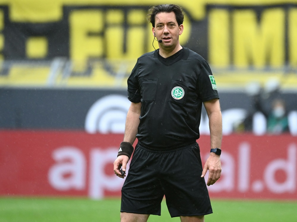 Manuel Gräfe fordert Reform des Schiedsrichterwesens (Foto: SID)