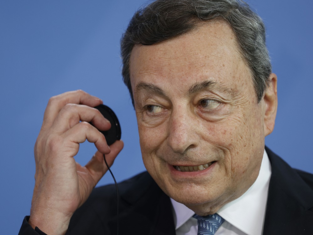 Mario Draghi gratuliert zum EM-Titel (Foto: SID)