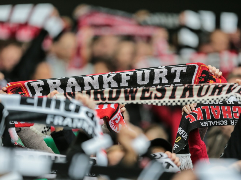 Eintracht Frankfurt unterstützt Flutopfer (Foto: SID)