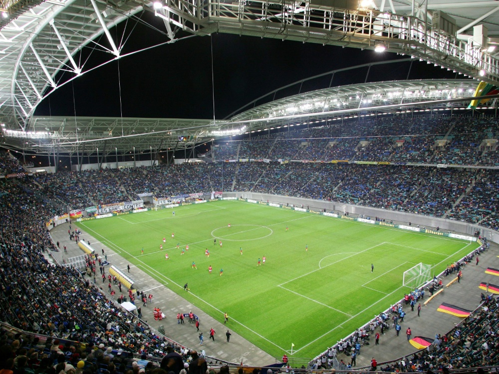 Das Stadion bietet heute 42.959 Zuschauern Platz (Foto: SID)