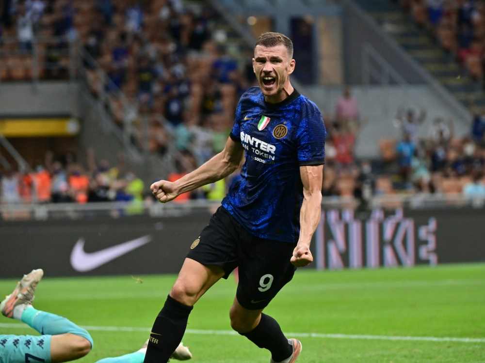Stürmer Edin Dzeko trifft beim Debüt für Inter Mailand (Foto: SID)