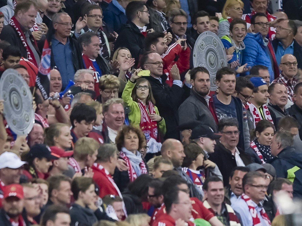 Bayern hat eine Datenbank von Fußball-Fans angelegt (Foto: SID)