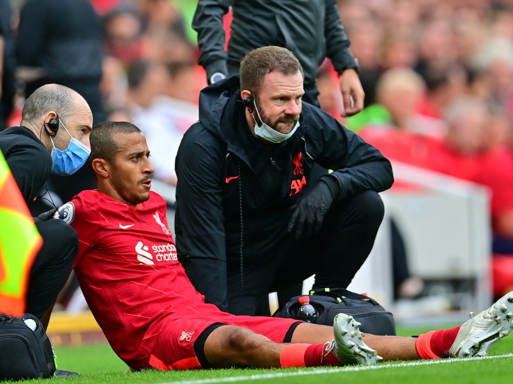 Thiago fehlt Liverpool wegen einer Wadenverletzung (Foto: SID)