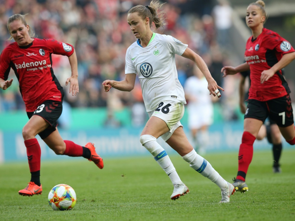 Im DFB-Pokal der Frauen trifft Wolfsburg auf Freiburg (Foto: SID)