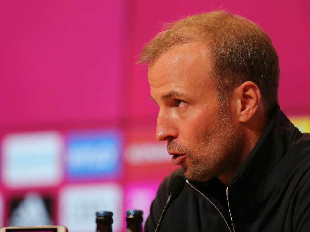 Trainer Hoeneß will Kiel nicht unterschätzen (Foto: SID)