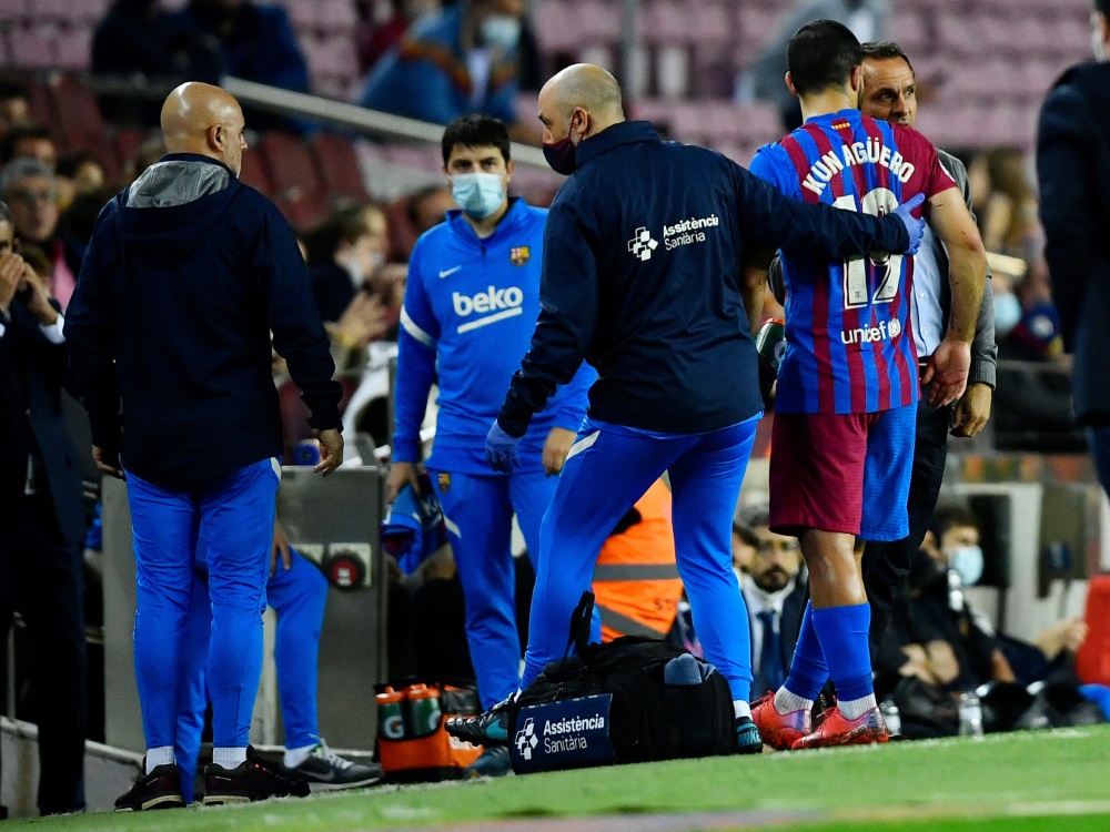 Barcelona muss länger auf Sergio Agüero verzichten (Foto: SID)