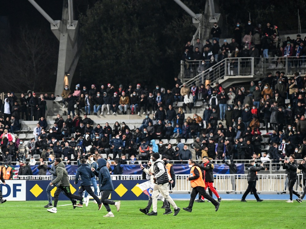 Olympique Lyon zieht nach Ausschreitungen Konsequenzen (Foto: SID)