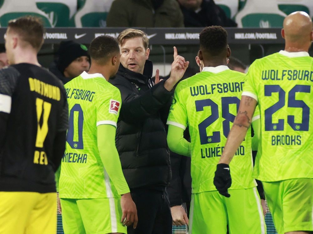 Kohfeldt und Wolfsburg stehen unter Druck (Foto: SID)